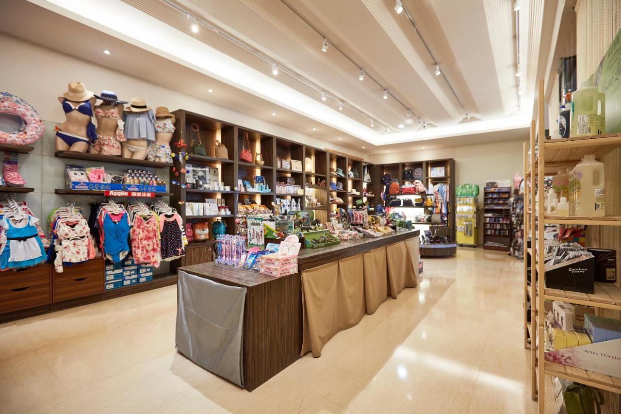 Caesar Park Hotel Kenting Exterior photo The interior of the gift shop at the National Museum of Singapore