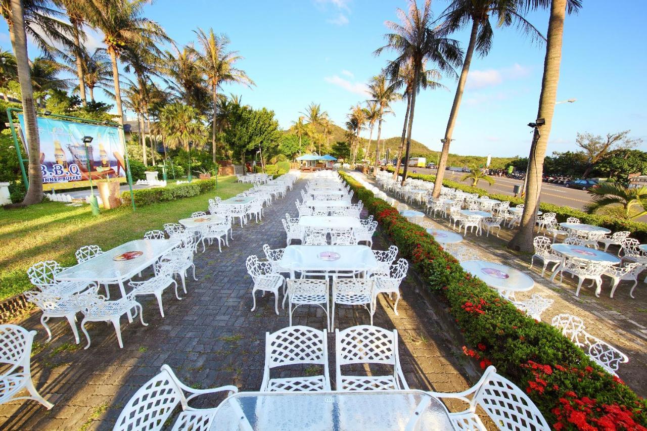 Caesar Park Hotel Kenting Exterior photo The beach at the resort