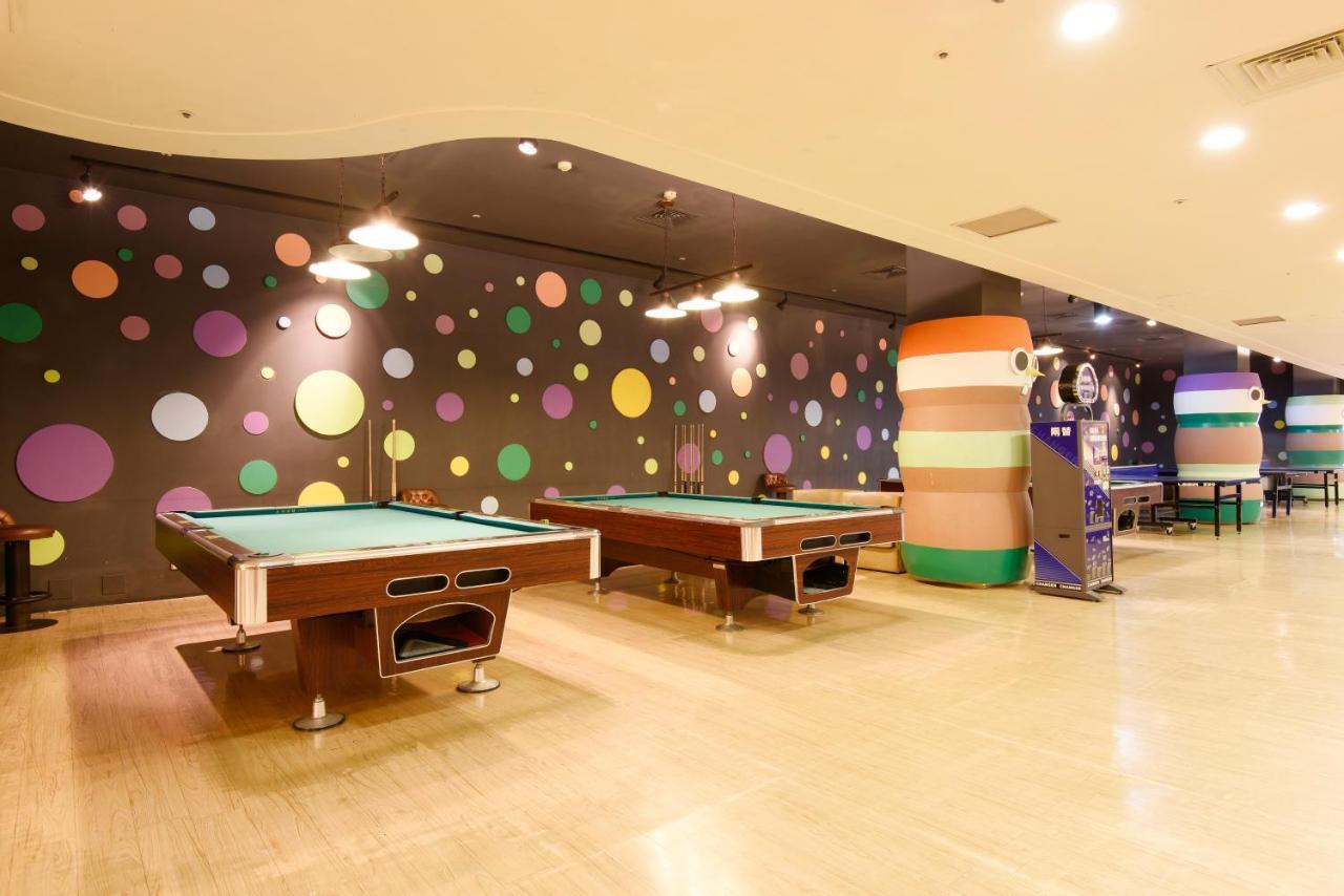 Caesar Park Hotel Kenting Exterior photo The pool tables at the 10th floor of the hotel